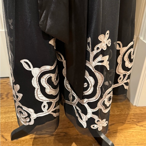 Beautiful midi length black dress with embellished border - Picture 2 of 5